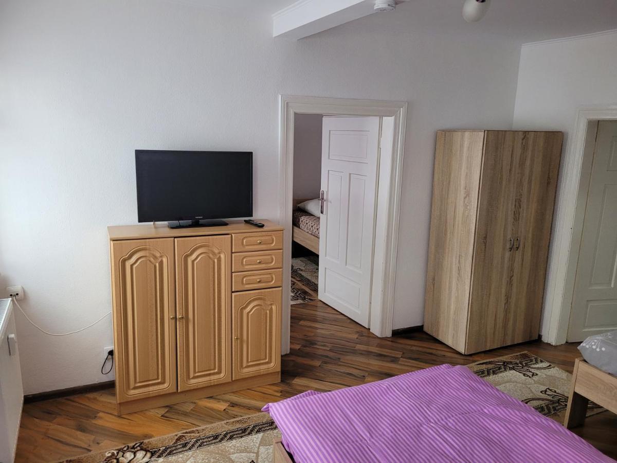 3 Zimmer Wohnung Fuer 6 Personen Gossnitz Exterior photo
