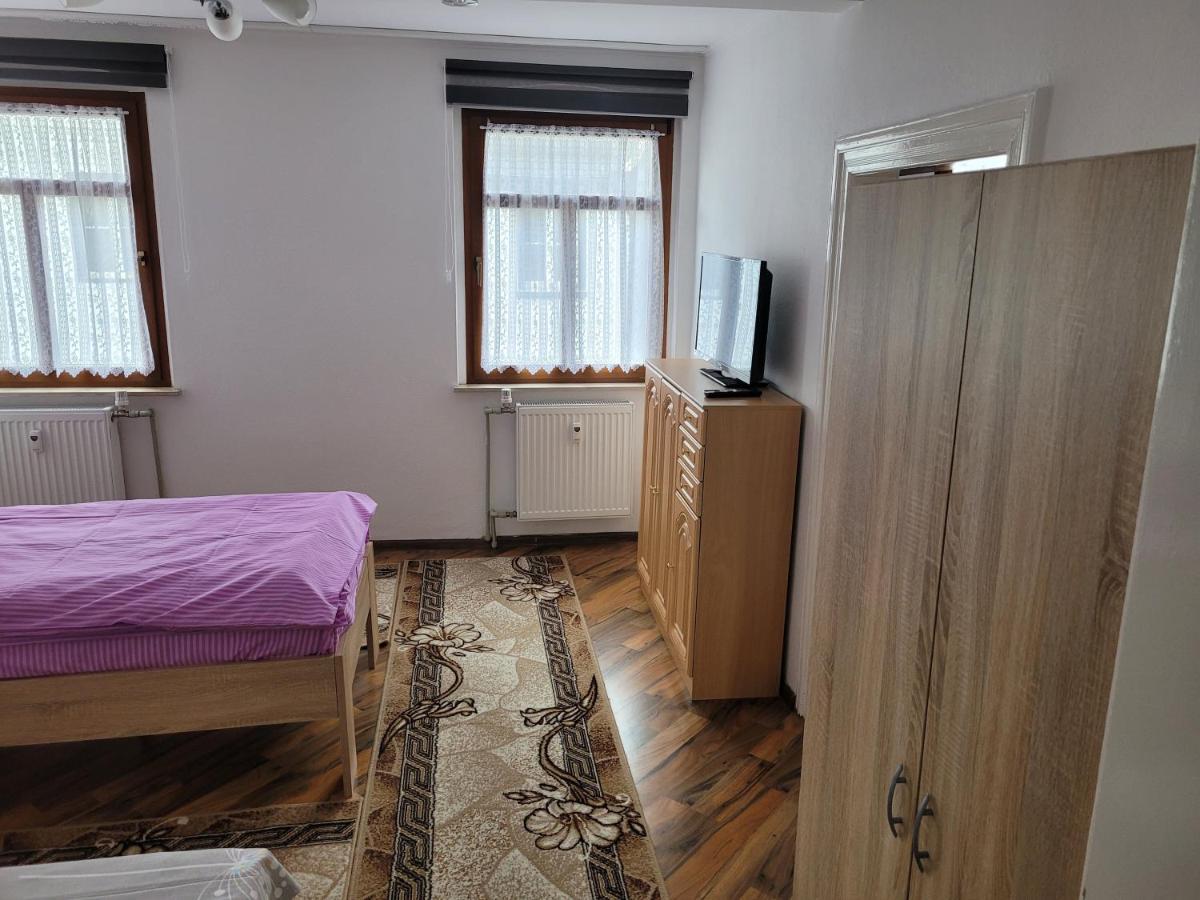 3 Zimmer Wohnung Fuer 6 Personen Gossnitz Exterior photo